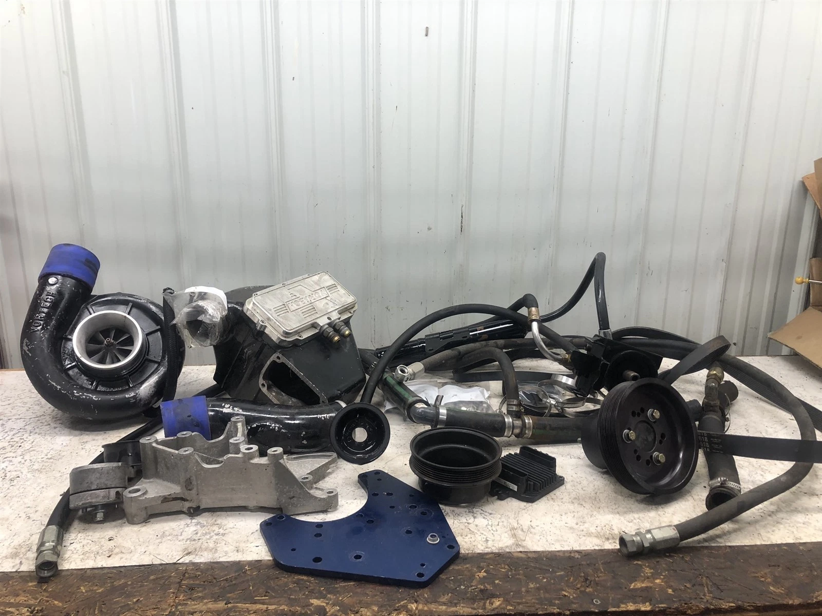 MerCruiser 8.2 L 502 V8 GM Marine Engine Vortech Turbo Charger Supercharger